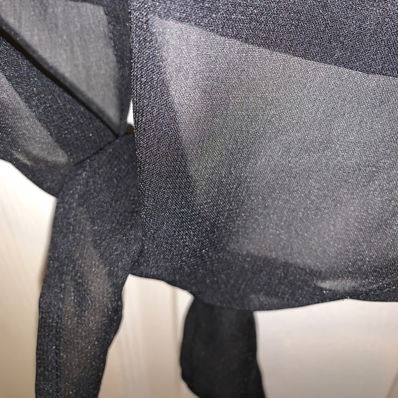 Woman top - Picture 3 of 16